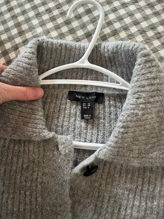 New Look Light Grey Ribbed Button Cardigan - Picture 4 of 4